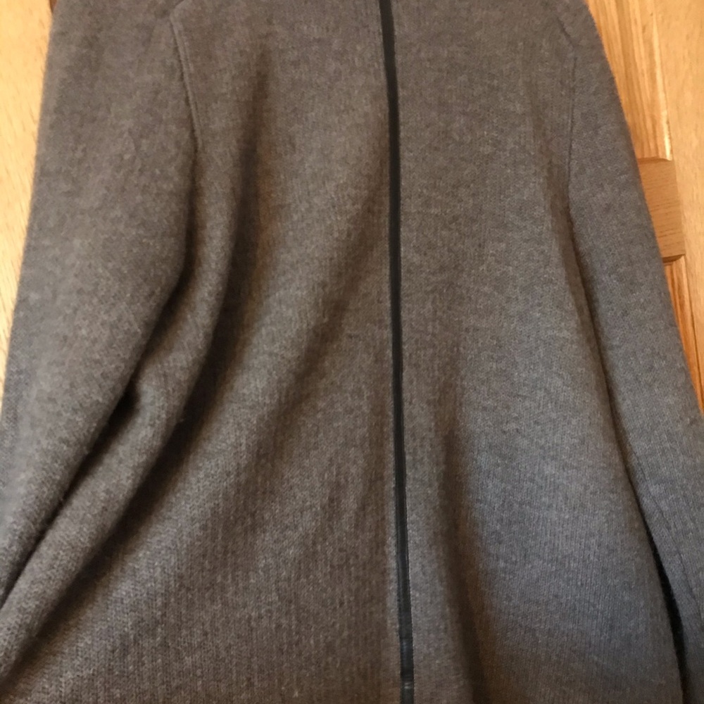 Cardigans - Picture 3 of 4